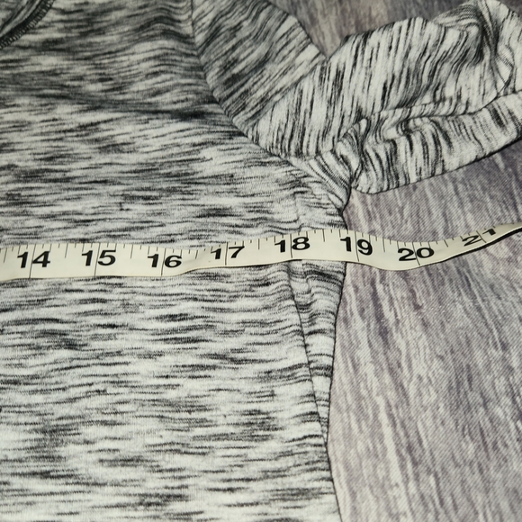 *5 for $25* A.N.A Women's Black Gray Heather Long Sleeve Tee Medium - Picture 5 of 6